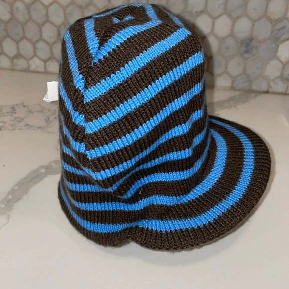 Nike Hat Youth Reversible Brown Blue Knit Sideways Rim Beanie Logo Swoosh Kids S - Picture 3 of 10